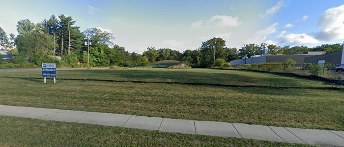Southfield Bowl - Now An Empty Lot (newer photo)